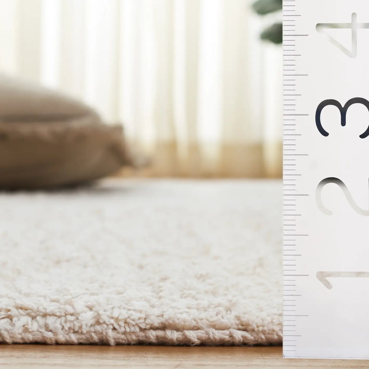 Safavieh Easy Care 4'-0" x 6'-0" Rug in Ivory