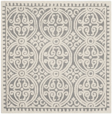 Safavieh Cambridge 4'-0" x 4'-0" Rug in Silver / Ivory