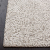 Safavieh Metro 4'-0" x 6'-0" Rug in Natural / Ivory