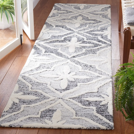 Safavieh Metro 2'-3" x 9'-0" Rug in Black / Ivory