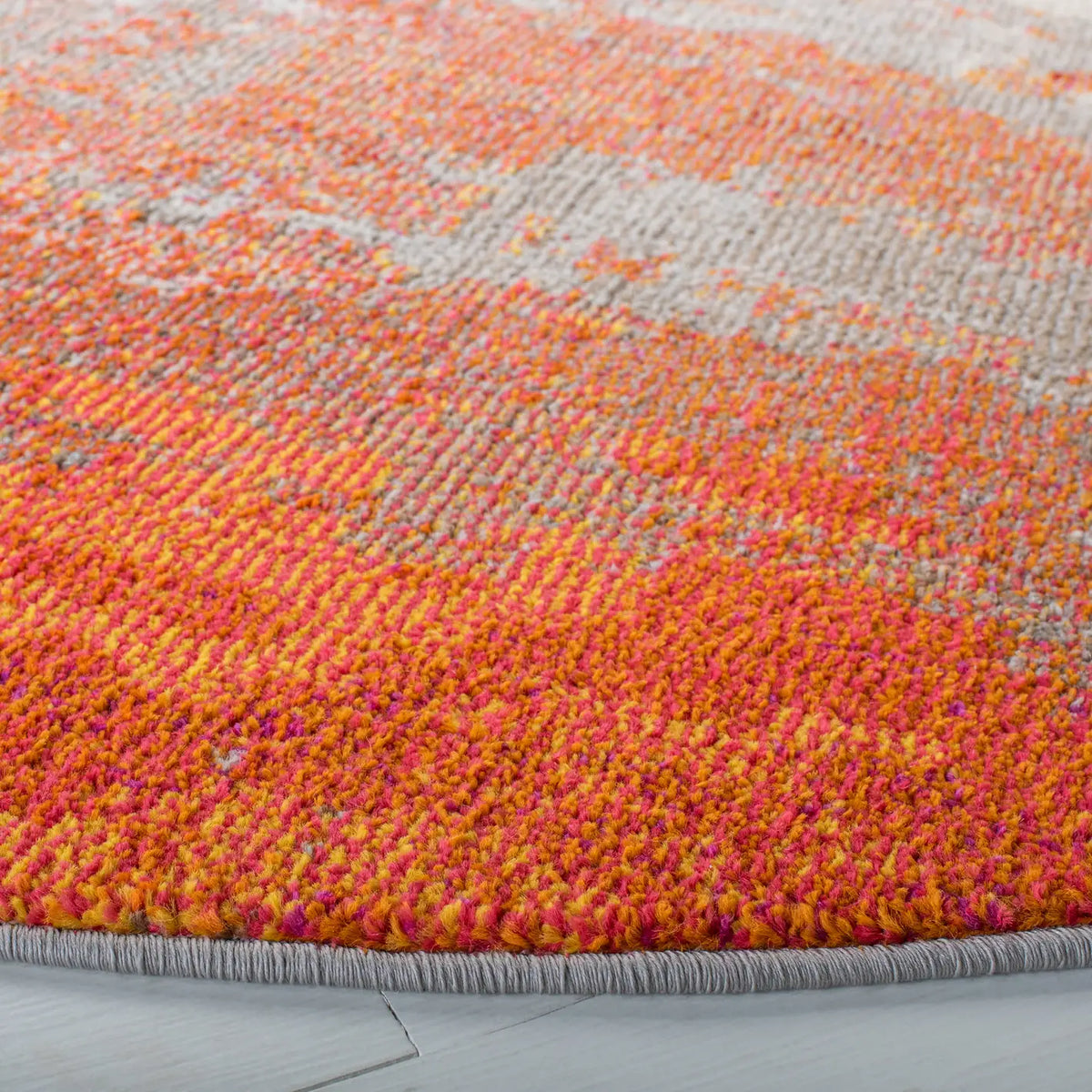 Safavieh Madison 5'-0" x 5'-0" Rug in Grey / Orange