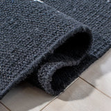 Safavieh Montauk 4'-0" x 6'-0" Rug in Black / Ivory