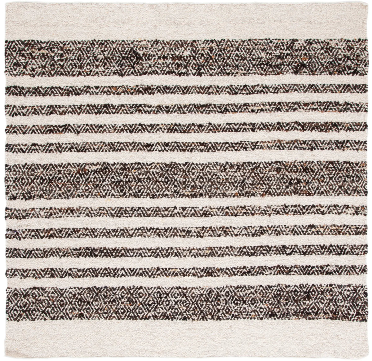 Safavieh Natura 6'-0" x 6'-0" Rug in Black / Ivory