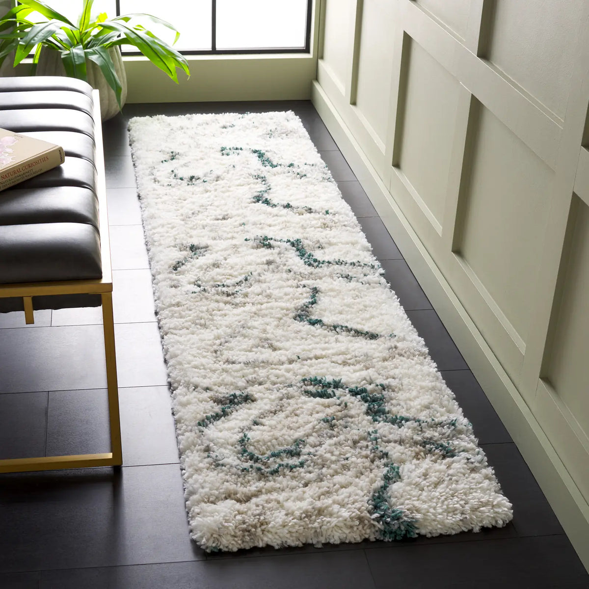 Safavieh Fontana Shag  800 2'-3" x 8'-0" Rug in Ivory / Green