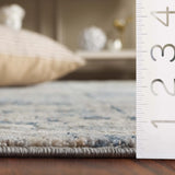 Safavieh Serena 200 5'-3" x 7'-6" Rug in Grey / Ivory Blue