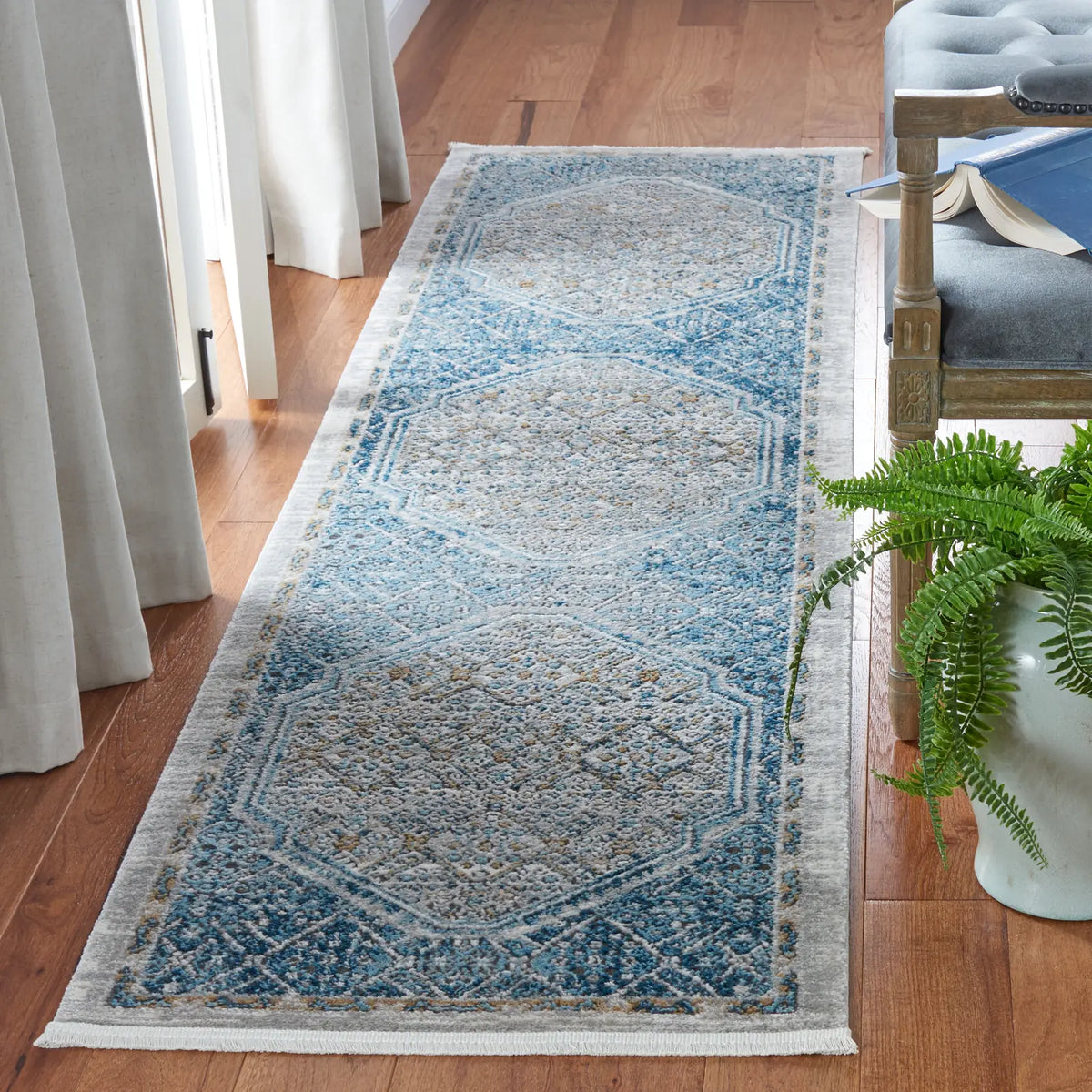 Safavieh Shivan 2'-2" x 8'-0" Rug in Blue / Grey
