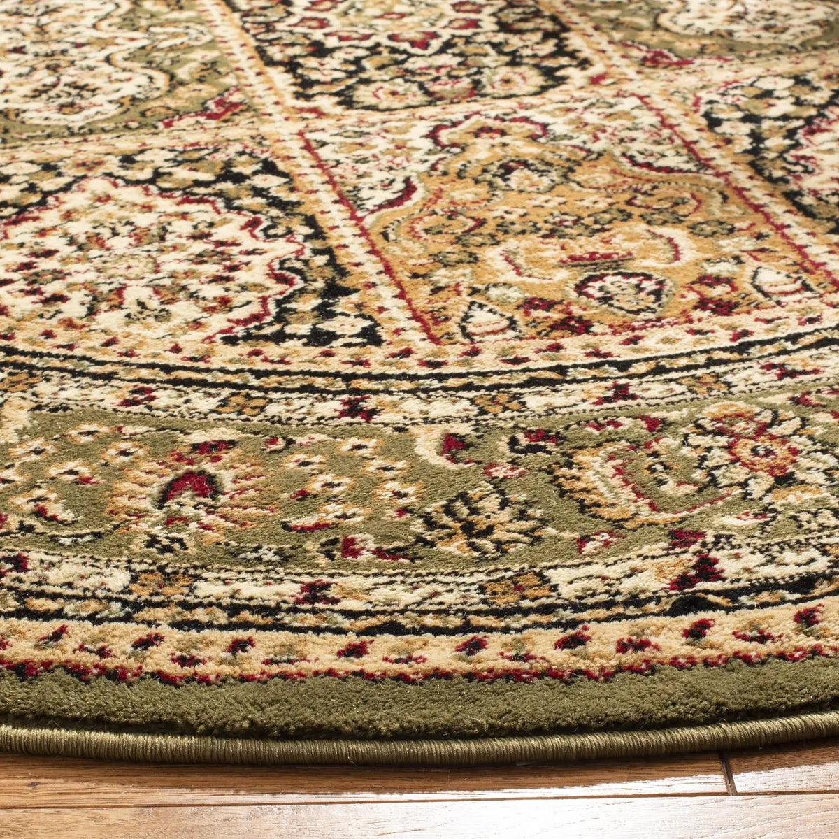 Safavieh Lyndhurst 5'-3" x 5'-3" Rug in Multi / Green