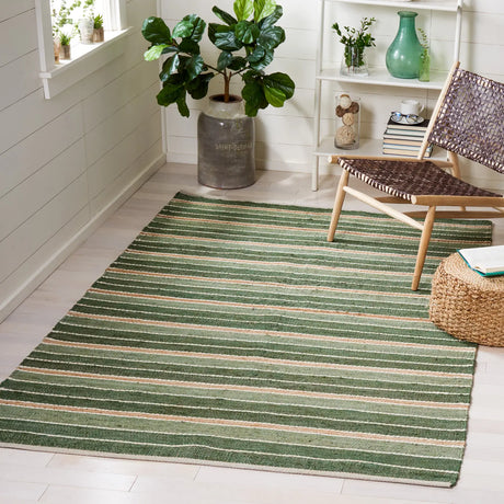 Safavieh Striped Kilim 4'-0" x 6'-0" Rug in Green / Natural