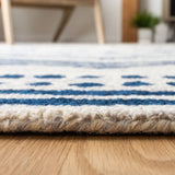 Safavieh Micro-Loop 5'-0" x 8'-0" Rug in Ivory / Navy