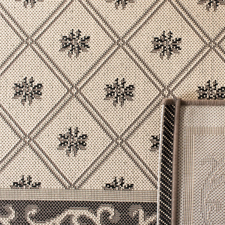 Safavieh Courtyard 5'-3" x 7'-7" Rug in Beige / Dark Beig