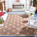 Safavieh Veranda 6'-7" x 9'-6" Rug in Creme / Red