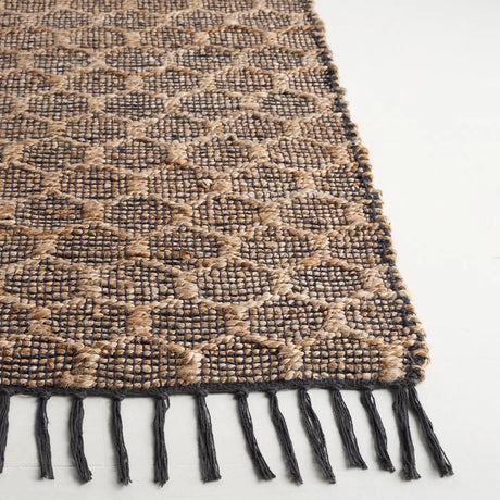 Safavieh Cape Cod 4'-0" x 6'-0" Rug in Charcoal / Natural