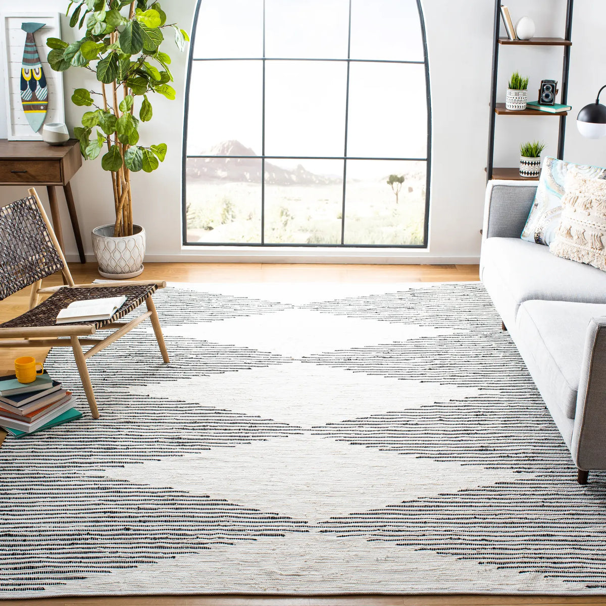 Safavieh Kilim 6'-0" x 9'-0" Rug in Navy / Ivory