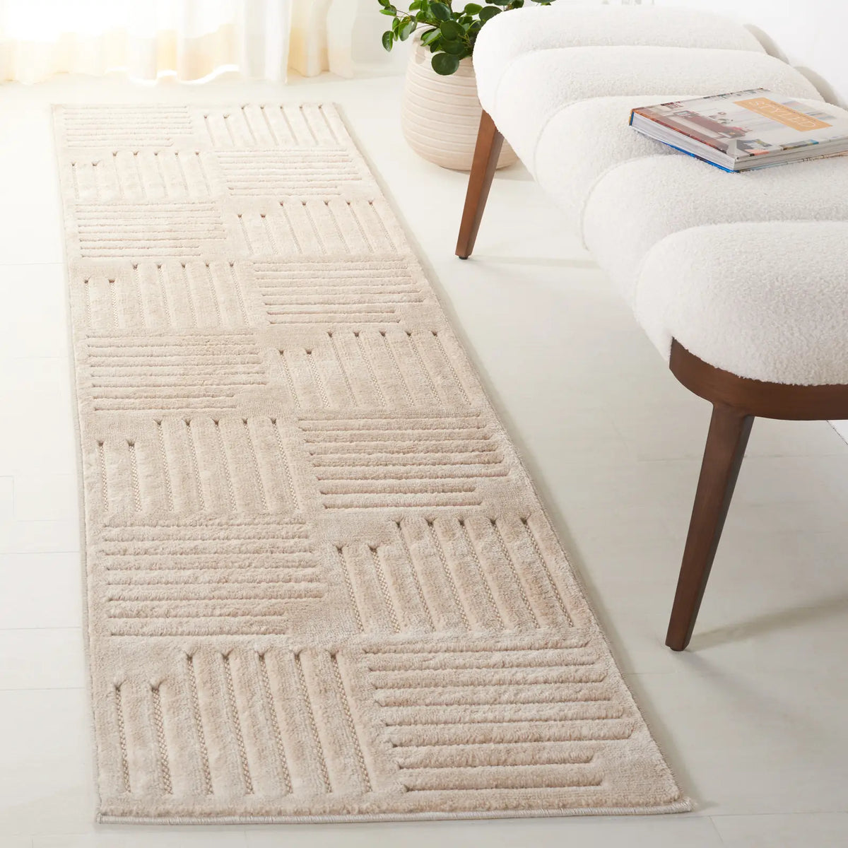 Safavieh Selena 2'-2" x 8'-0" Rug in Beige