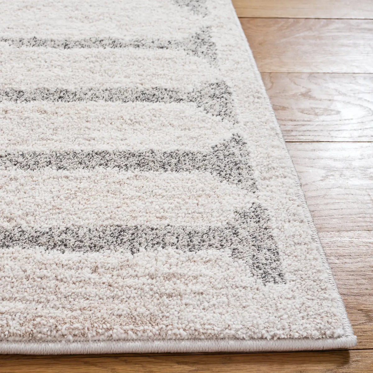 Safavieh Northport 8'-0" x 10'-0" Rug in Ivory / Grey