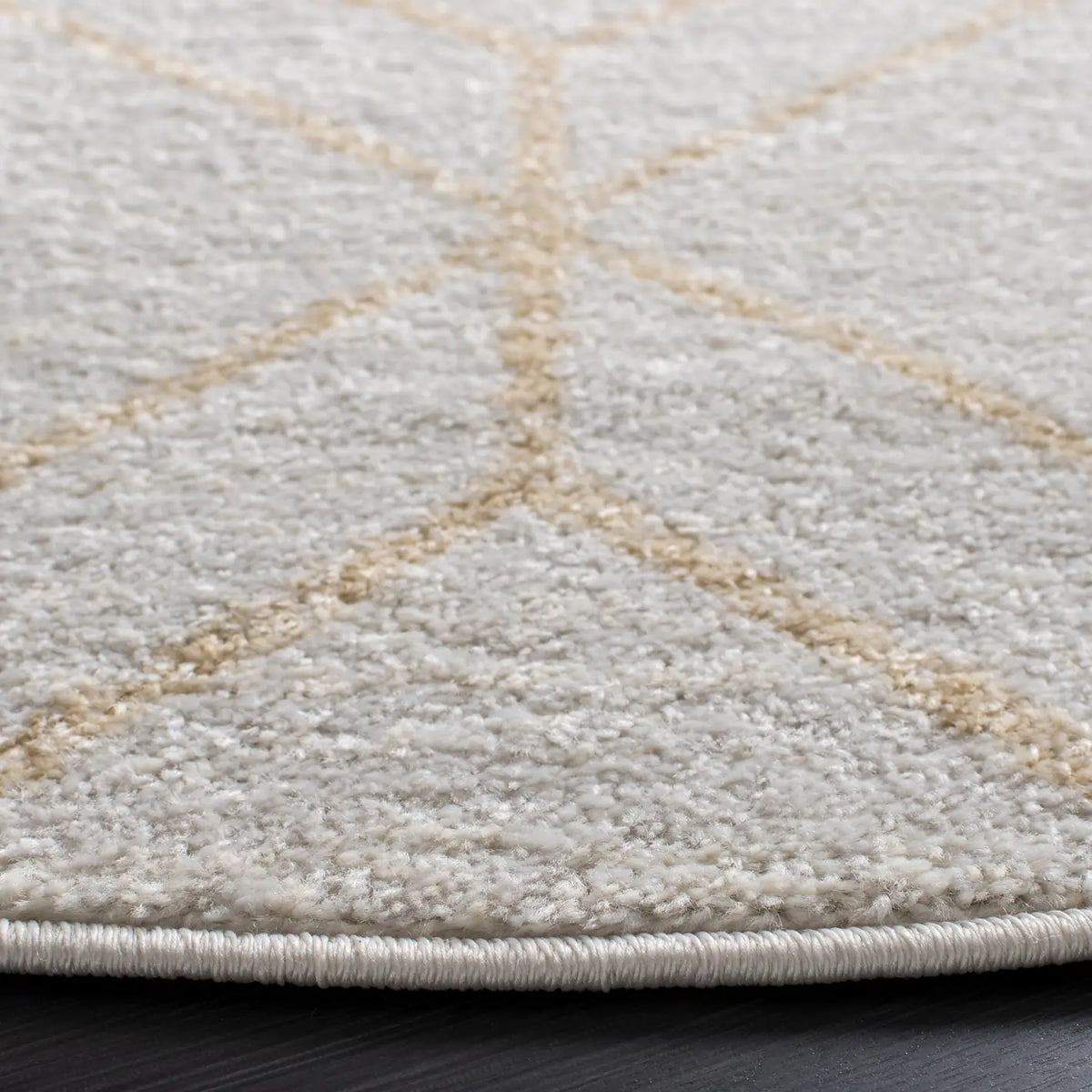 Safavieh Adirondack 6'-0" x 6'-0" Rug in Ivory / Gold