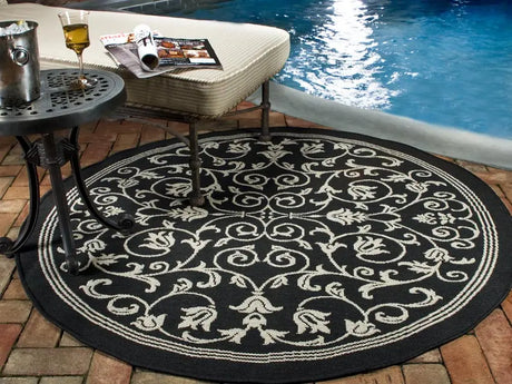 Safavieh Courtyard 5'-3" x 5'-3" Rug in Black / Sand