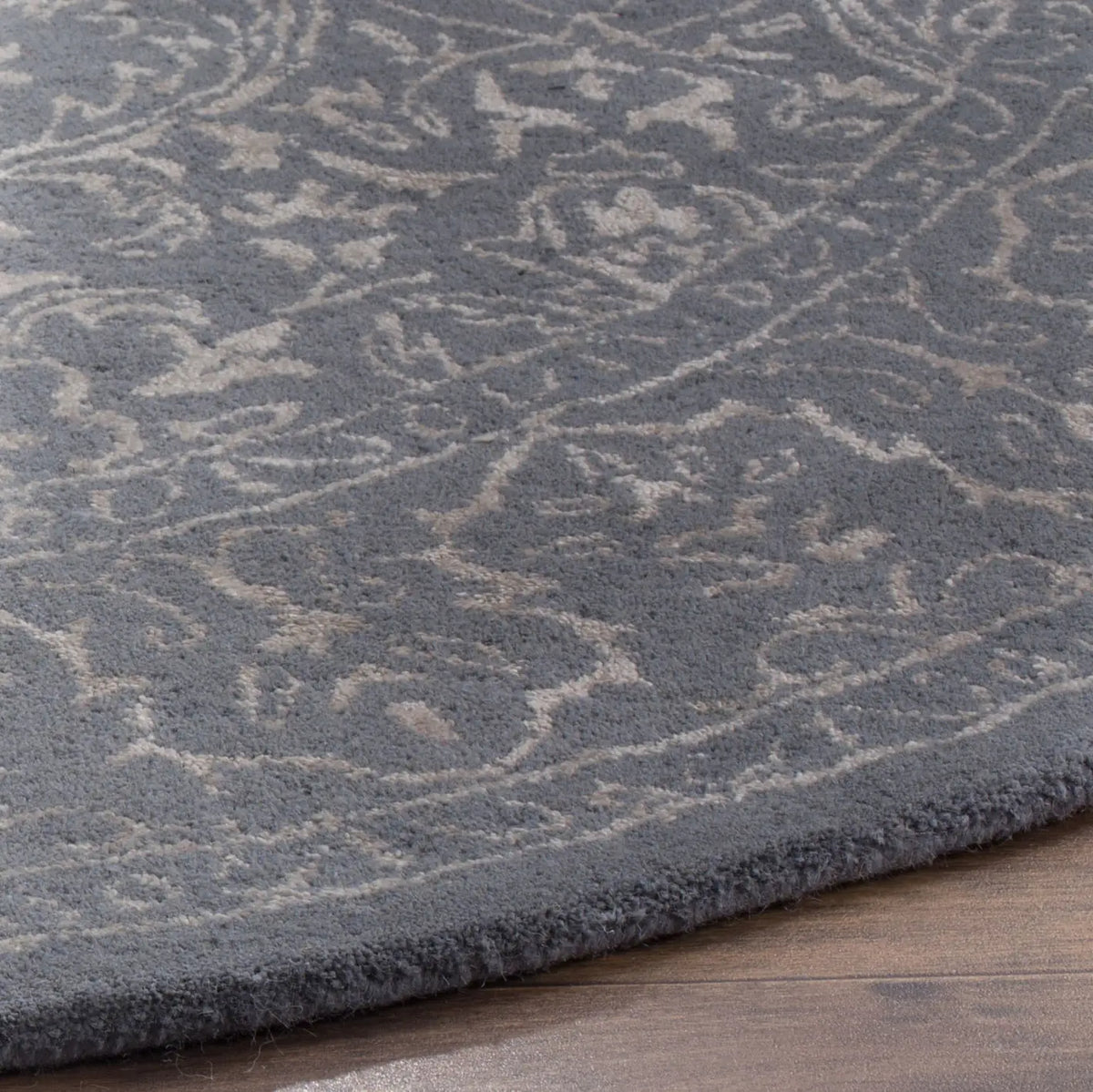 Safavieh Glamour 6'-0" x 6'-0" Rug in Steel / Blue