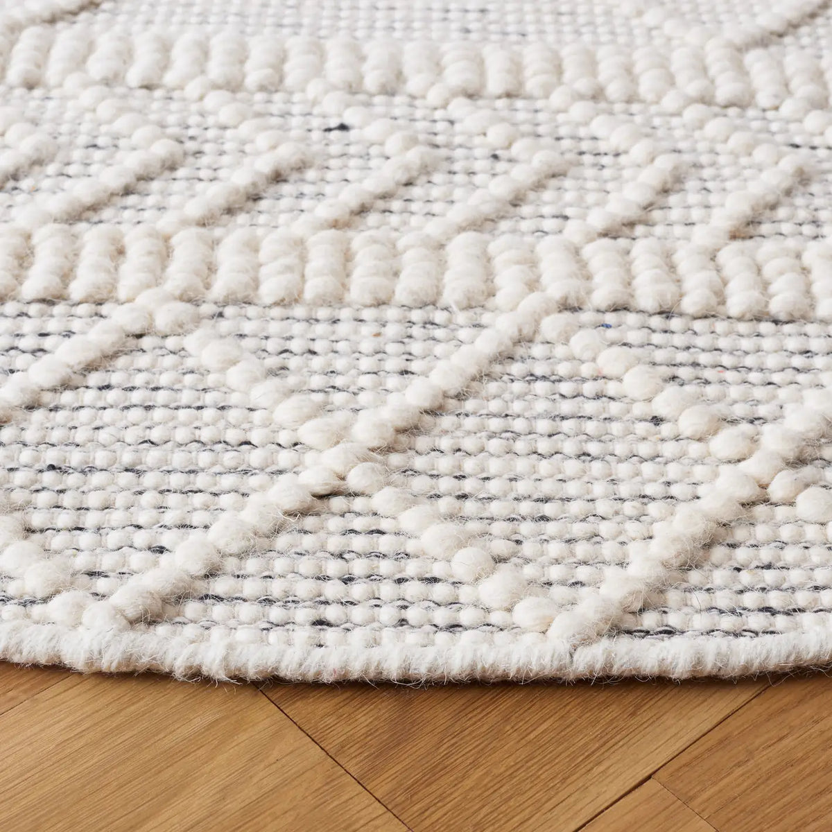Safavieh Natura 6'-0" x 6'-0" Rug in Ivory / Black