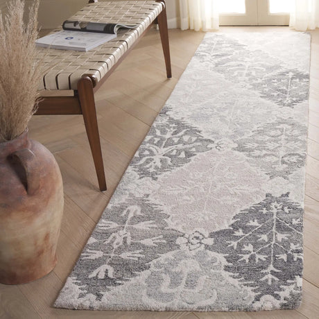 Safavieh Ebony 2'-3" x 9'-0" Rug in Grey / Ivory