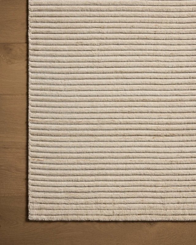 Loloi Sterling Stl-01 Ivory Rug - corner on wood