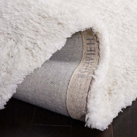 Safavieh Express Shag 4'-0" x 6'-0" Rug in Ivory