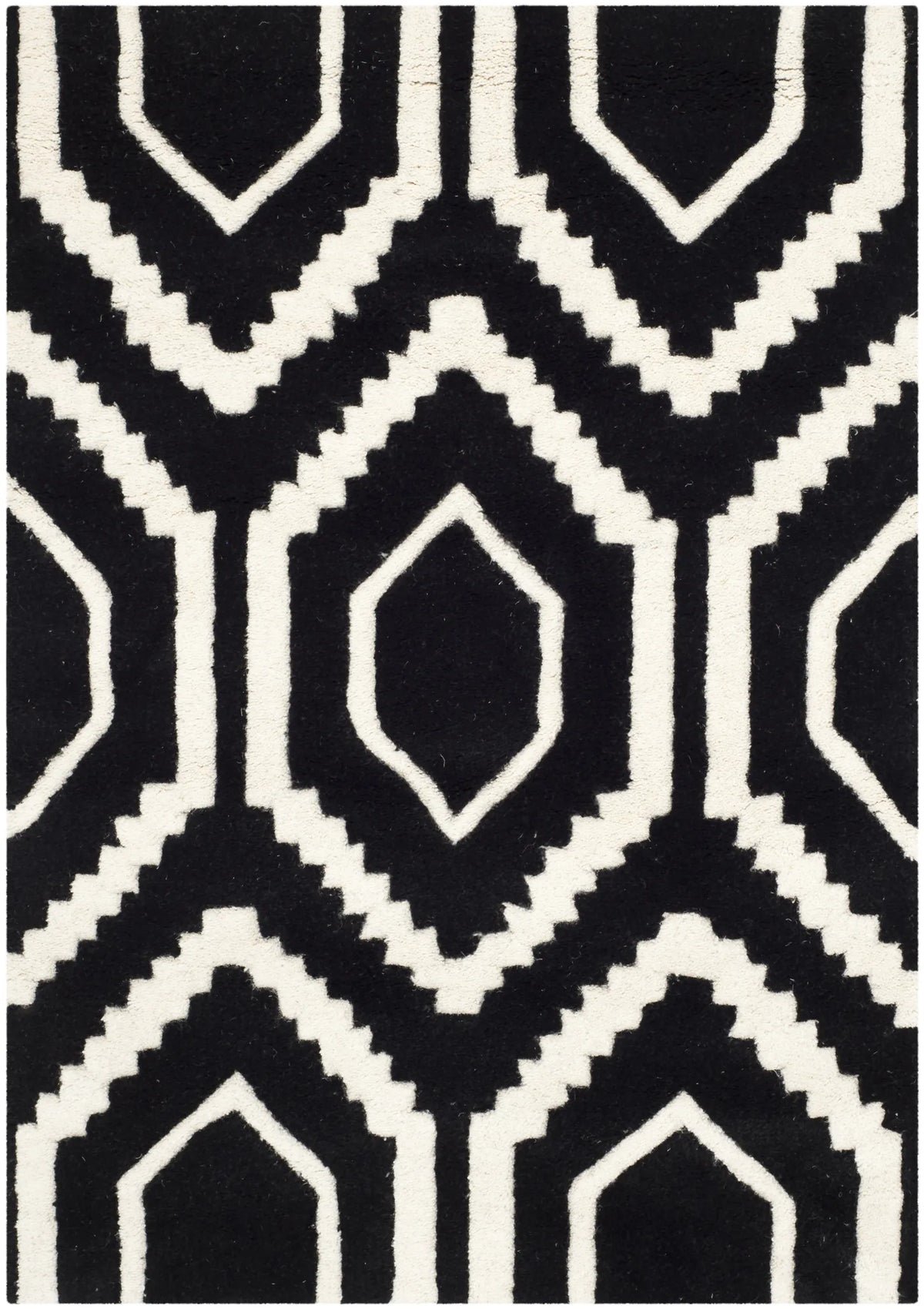 Safavieh Chatham 2'-0" x 3'-0" Rug in Black / Ivory