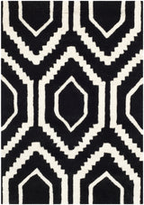 Safavieh Chatham 2'-0" x 3'-0" Rug in Black / Ivory