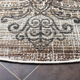 Safavieh Havana 6'-7" x 6'-7" Rug in Light Brown / Black