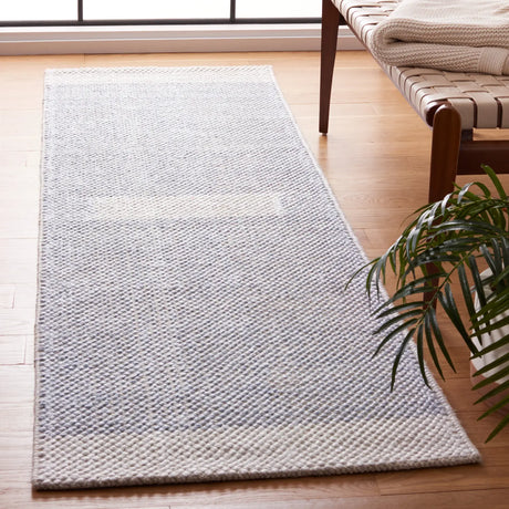Safavieh Natura 2'-3" x 8'-0" Rug in Light Blue / Ivory