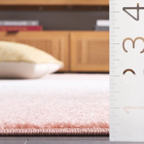 Safavieh Adirondack 4'-0" x 6'-0" Rug in Blush / Grey