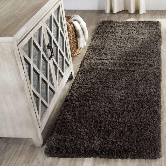 Safavieh Indie Shag 2'-3" x 7'-0" Rug in Dark Grey