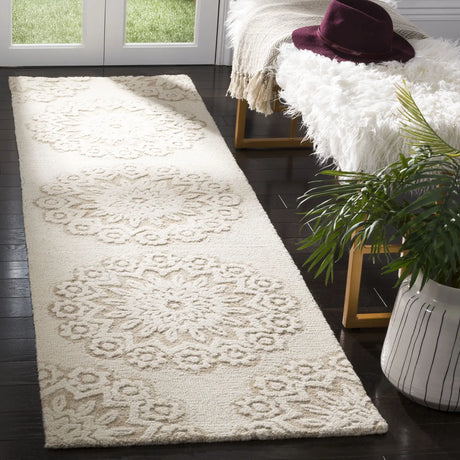 Safavieh Blossom 2'-3" x 10'-0" Rug in Ivory / Beige