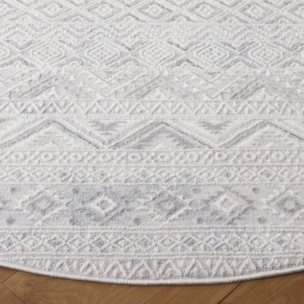 Safavieh Hanna 6'-7" x 6'-7" Rug in Ivory / Light Grey
