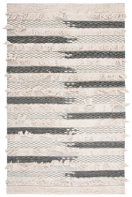 Safavieh Natura 4'-0" x 6'-0" Rug in Beige / Grey
