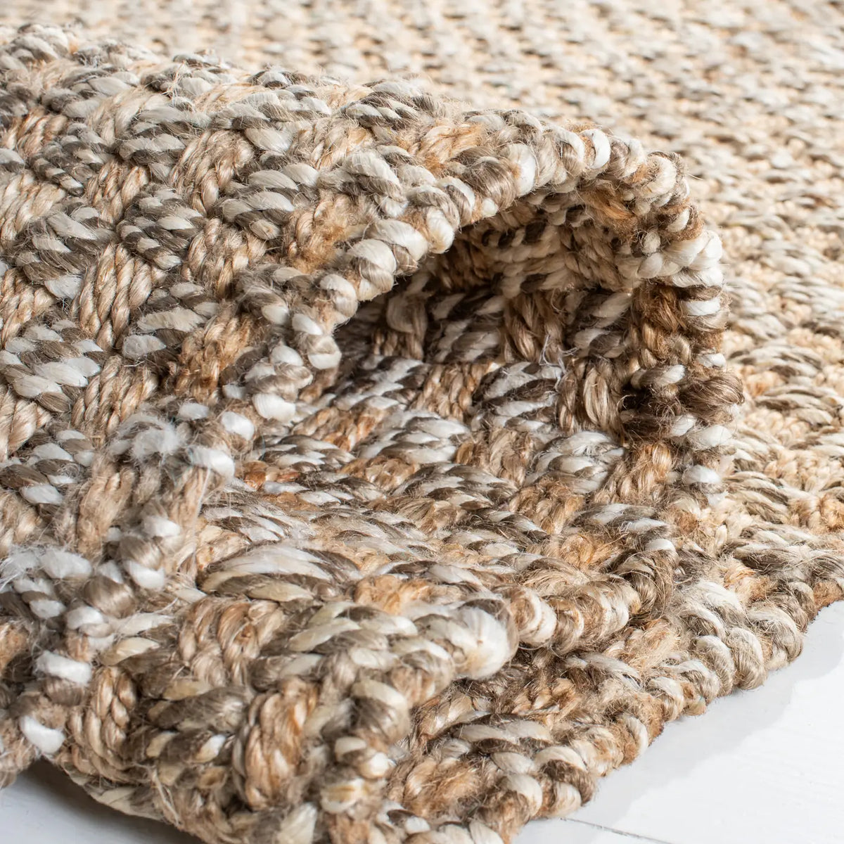 Safavieh Natural Fiber 4'-0" x 6'-0" Rug in Natural / Grey