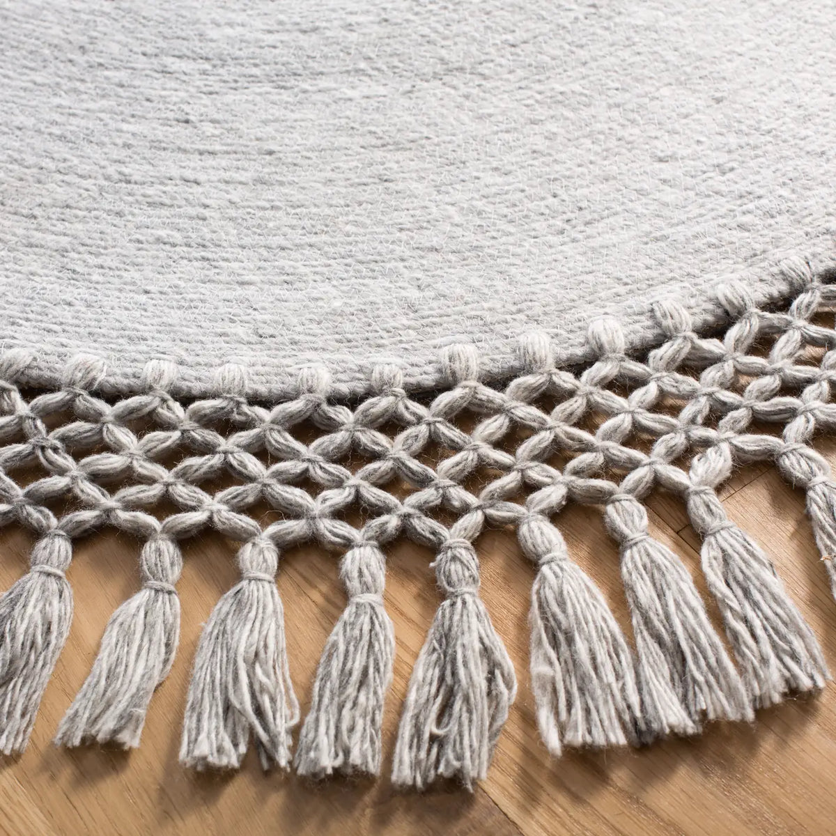 Safavieh Sahara 3'-0" x 3'-0" Rug in Grey