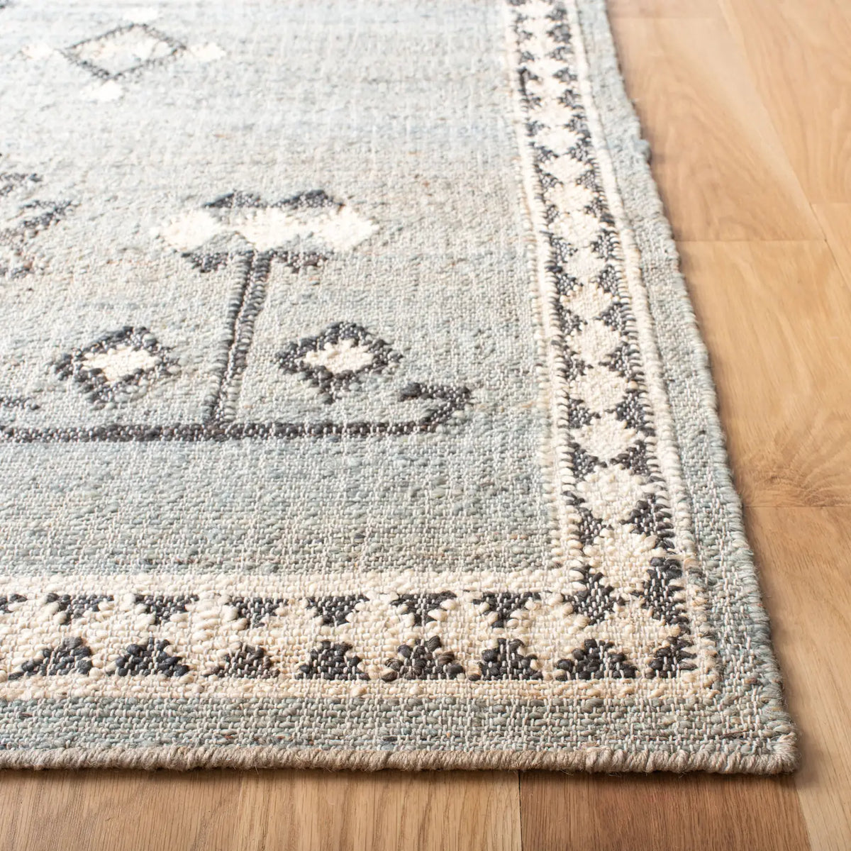 Safavieh Kilim 4'-0" x 6'-0" Rug in Blue / Black
