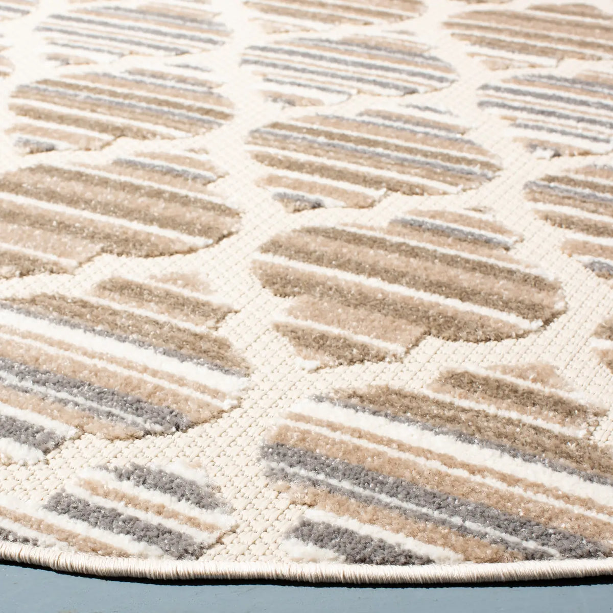 Safavieh Cabana 6'-7" x 6'-7" Rug in Grey / Ivory