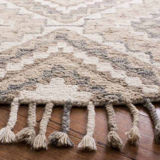 Safavieh Aspen 5'-0" x 5'-0" Rug in Taupe / Ivory
