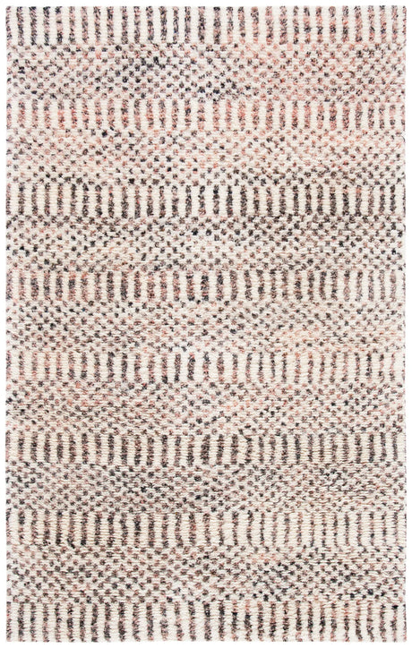 Safavieh Casablanca 4'-0" x 6'-0" Rug in Ivory / Pink