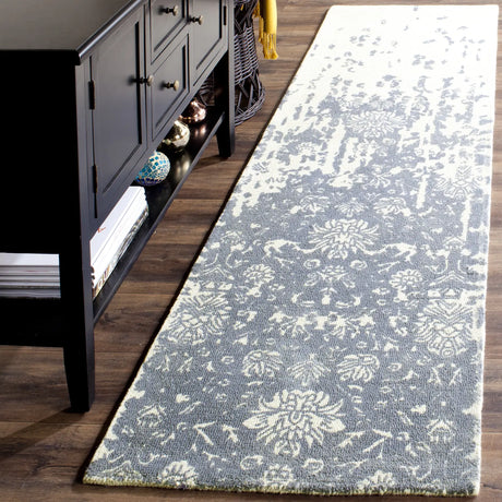 Safavieh Restoration Vintage 2'-3" x 8'-0" Rug in Ivory / Blue