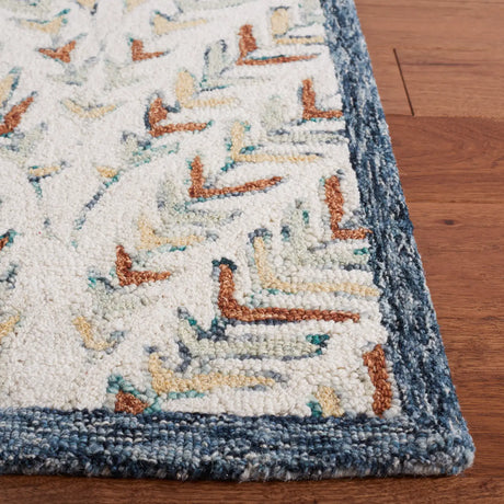 Safavieh Capri 4'-0" x 6'-0" Rug in Ivory / Green