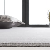 Safavieh Loft 300 4'-0" x 6'-0" Rug in Grey