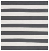 Safavieh Montauk 5'-0" x 5'-0" Rug in Grey / Ivory