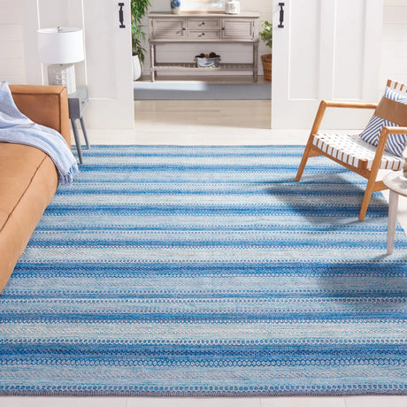 Safavieh Kilim 6'-0" x 9'-0" Rug in Grey / Blue
