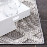 Safavieh Global 4'-0" x 6'-0" Rug in Grey / Ivory