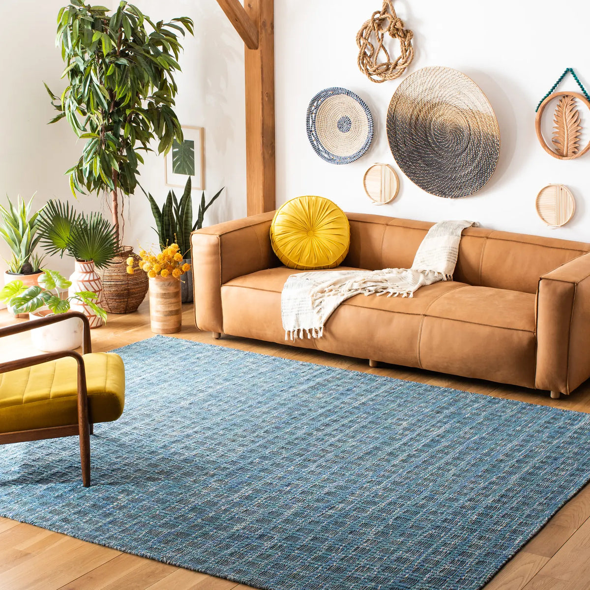 Safavieh Kilim 6'-0" x 9'-0" Rug in Blue / Black