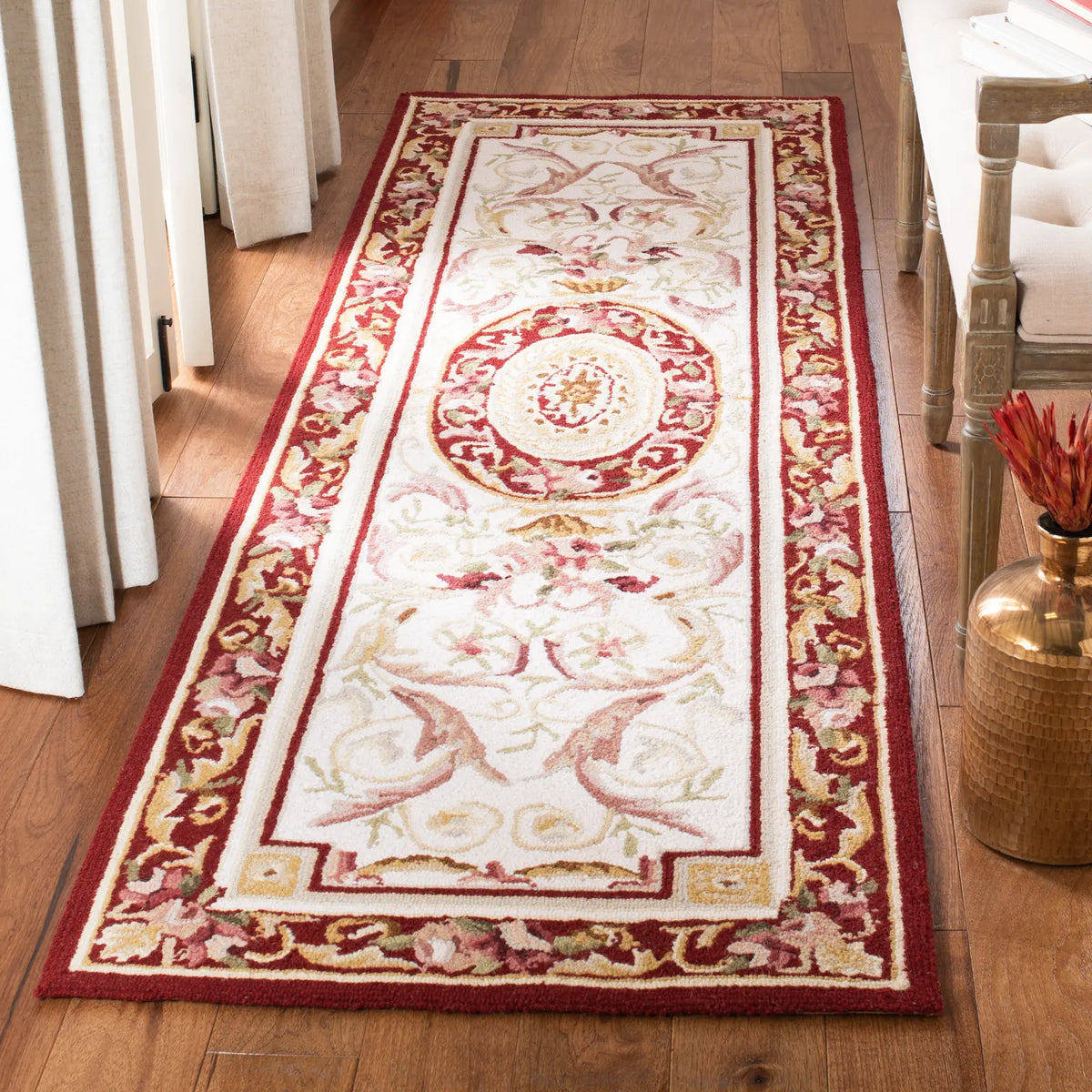 Safavieh Chelsea 2'-6" x 10'-0" Rug in Ivory / Burgundy