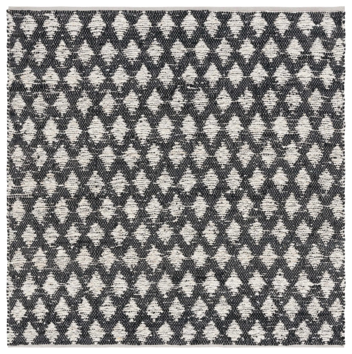 Safavieh Natura 6'-0" x 6'-0" Rug in Beige / Black